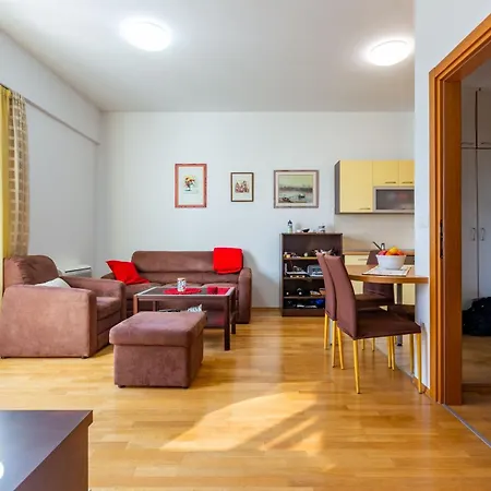 Lejlighed Dominik With Garage Parking Close To The Center Zadar